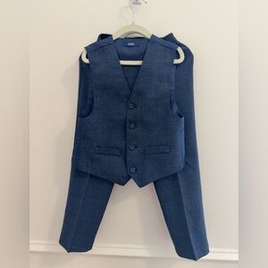 NWOT Izod Navy Textured Boys Vest & Pants Set